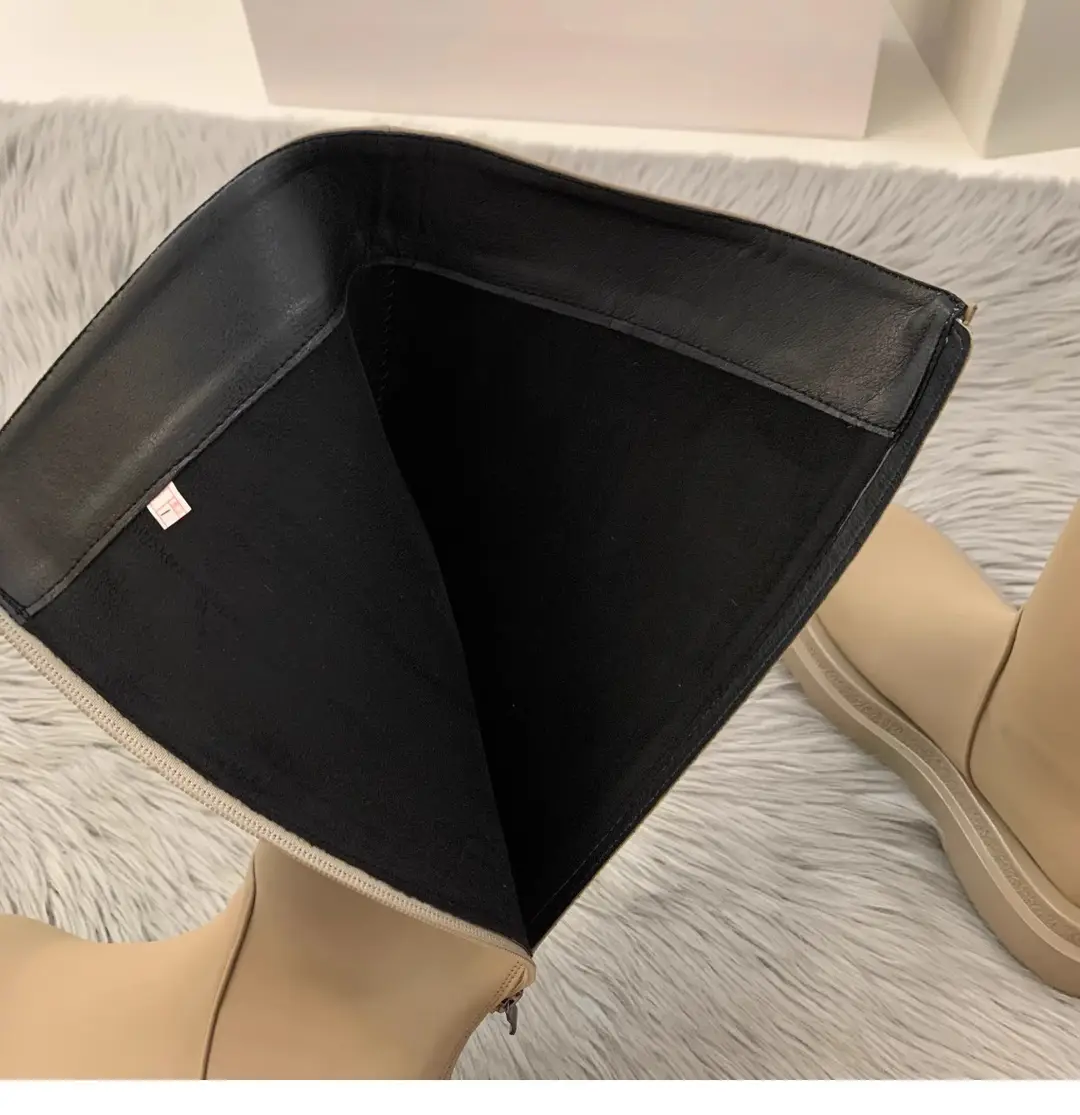 Autumn high boots platform, trend of season, Chanel style, for teenagers — chobi 5