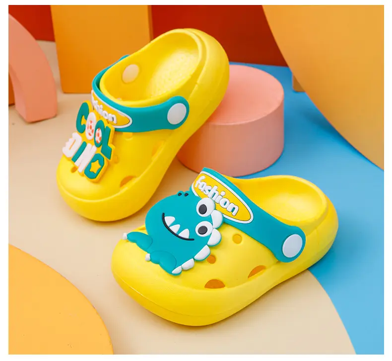 Children's non-slip cartoon summer Crocs-style slippers, mule for boys, sandals — chobi 14