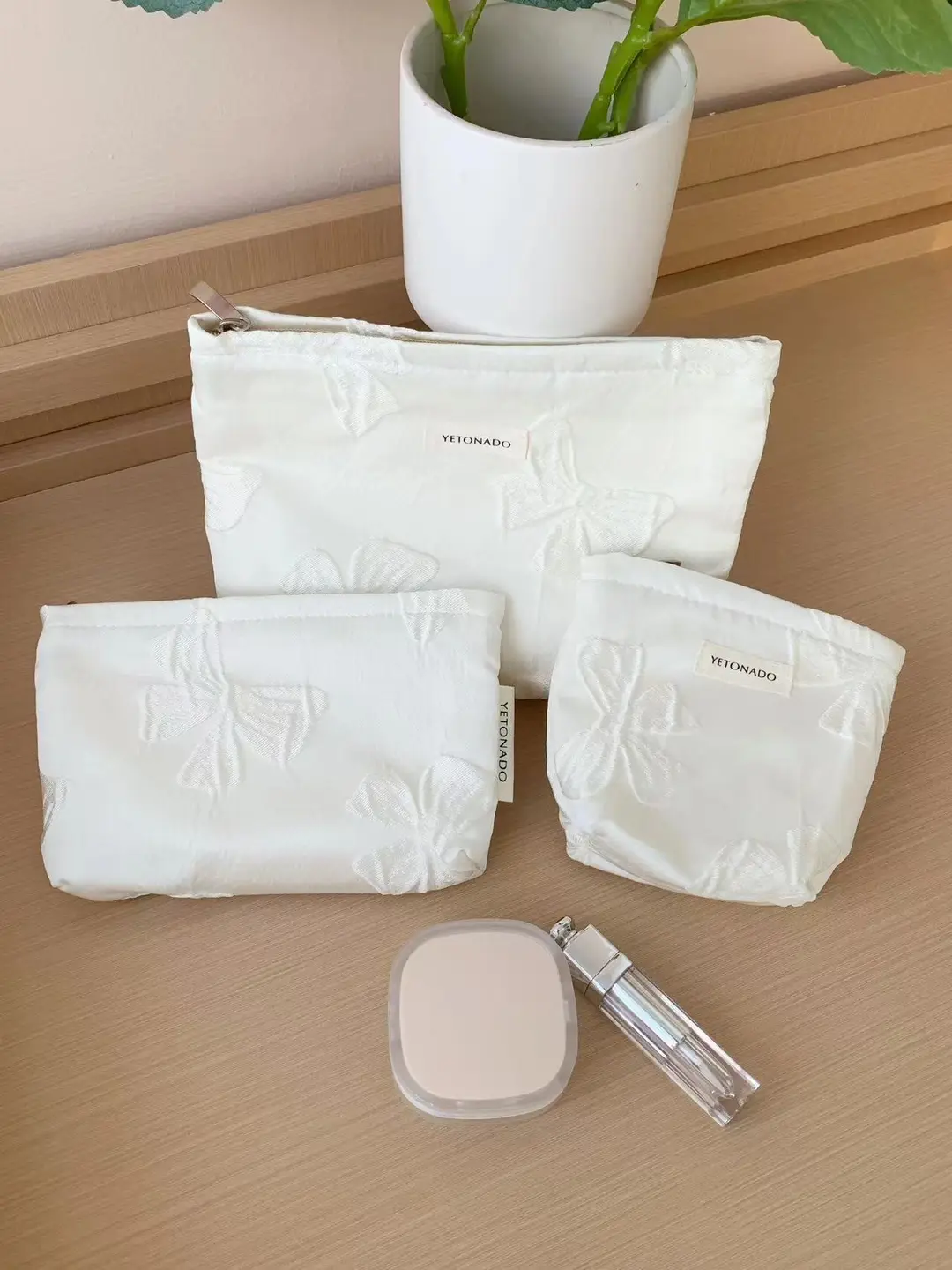 Retro cosmetic bag with bow, lipstick for skin care, handheld capacious storage bag — chobi 7