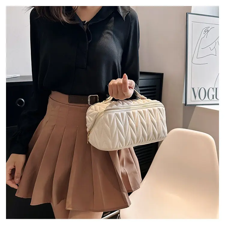 (Cross-border trading), capacious cosmetic bag for traveling, solid color retro organizer bag, city style — chobi 6