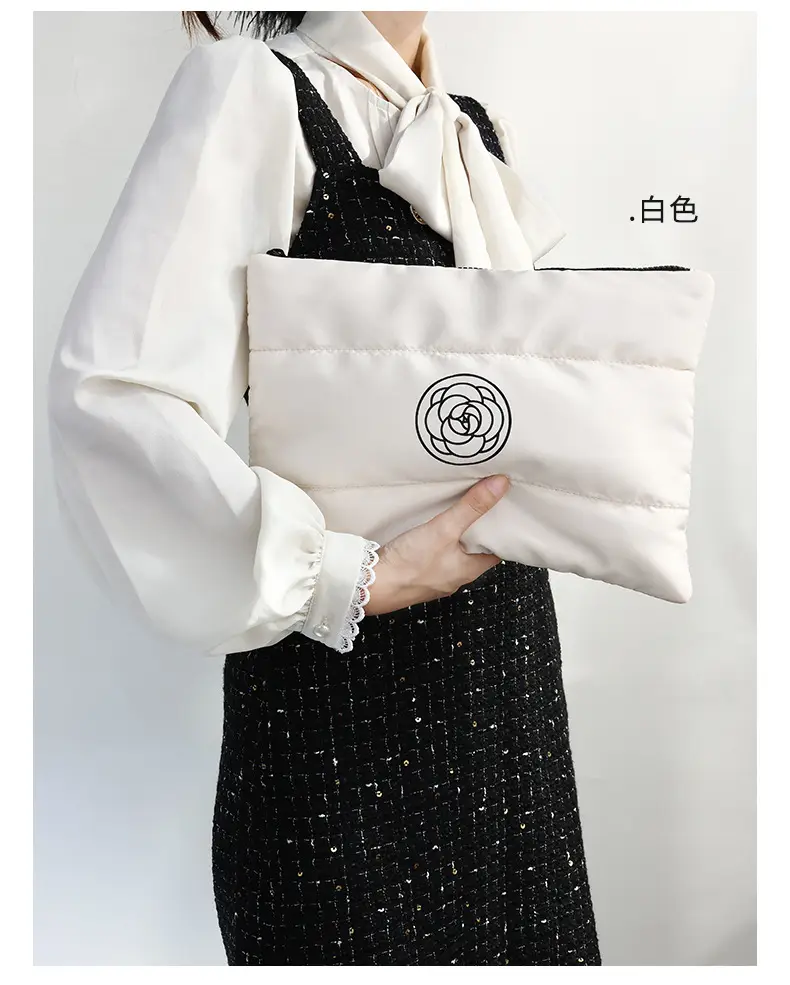 Mountain tea, capacious high quality handheld cosmetic bag, travel bag, Chanel style — chobi 8