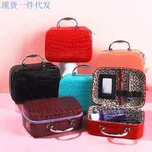 Cosmetic bag, storage system, wallet, hand loop bag, small clutch bag with zipper, cosmetic lipstick, South Korea — chobi 12