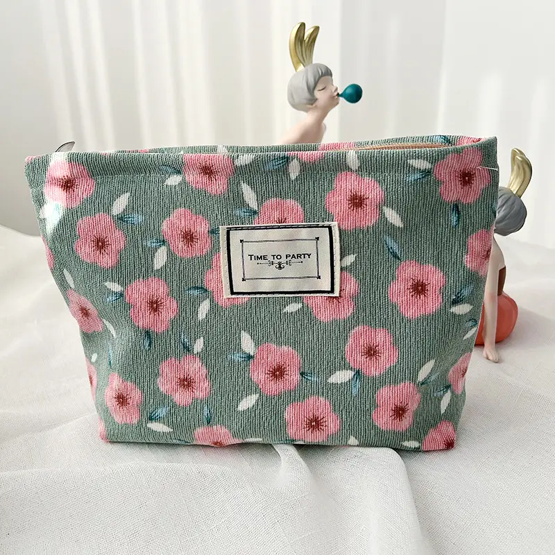 Retro cosmetic bag, cloth, storage bag for traveling, handheld organizer bag, flowered — chobi 16