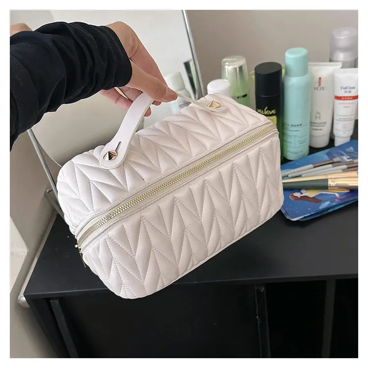 (Cross-border trading), capacious cosmetic bag for traveling, solid color retro organizer bag, city style — chobi 20