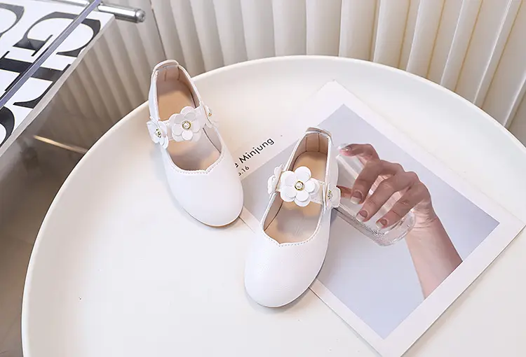 Children's white shoes made of black leather for students — chobi 33